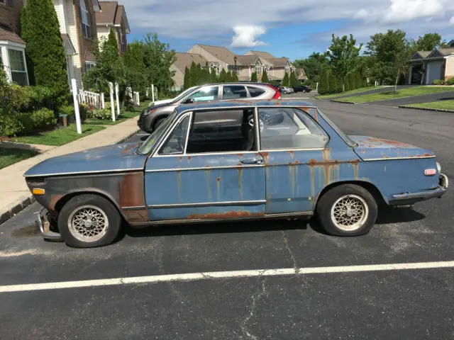 1973 bmw 2002tii - riviera blue - roundie project - additional trim/parts