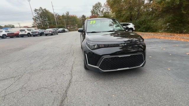 2023 kia soul lx