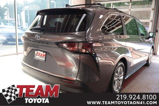 2024 toyota sienna xle