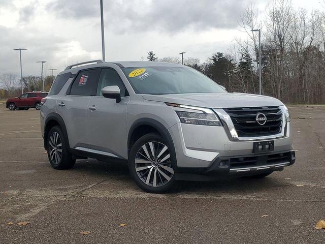 2022 nissan pathfinder platinum