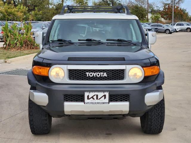 2011 toyota fj cruiser base