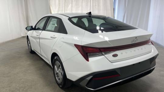 new 2025 hyundai elantra se