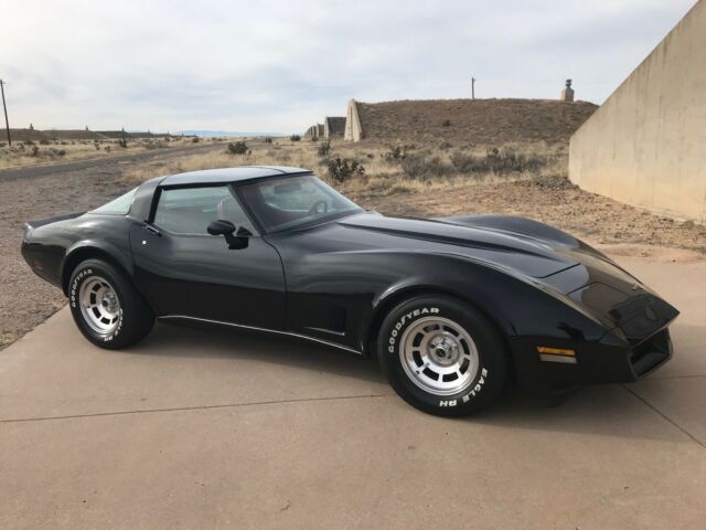 1980 corvette rare black on red, 4-speed, low miles, super sharp!