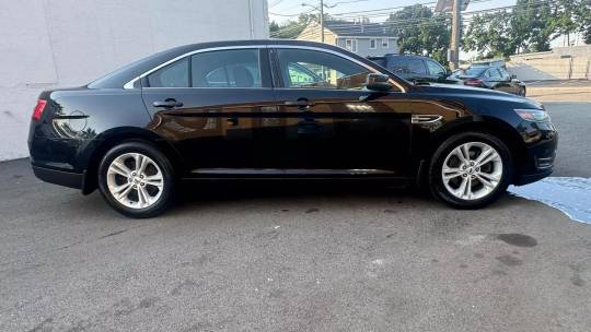 2016 Ford Taurus