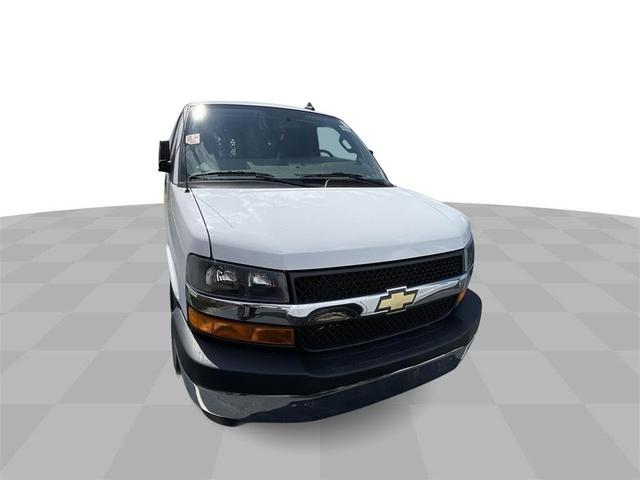 2022 chevrolet express 2500 work van