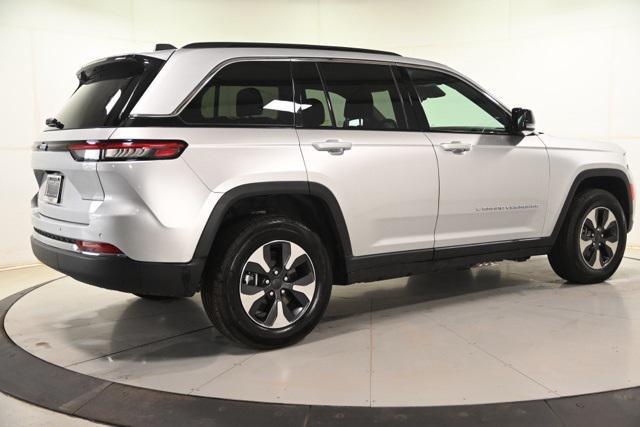 2024 jeep grand cherokee 4xe base