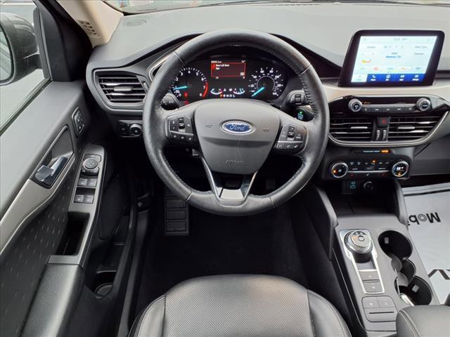 2020 ford escape sel
