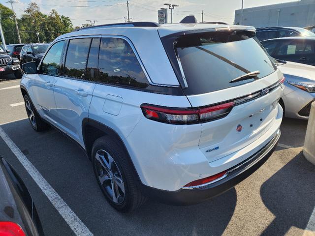 2023 jeep grand cherokee 4xe base