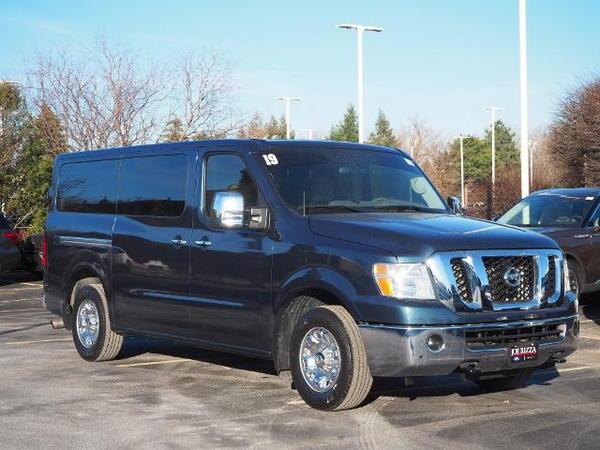 2019 nissan nv passenger in milwaukee, wisconsin