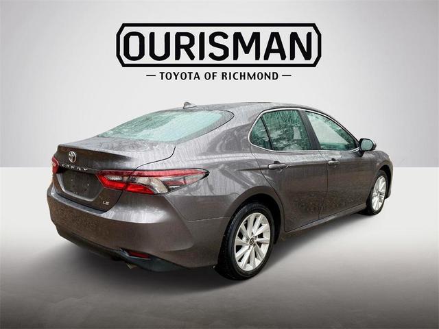 2023 toyota camry le