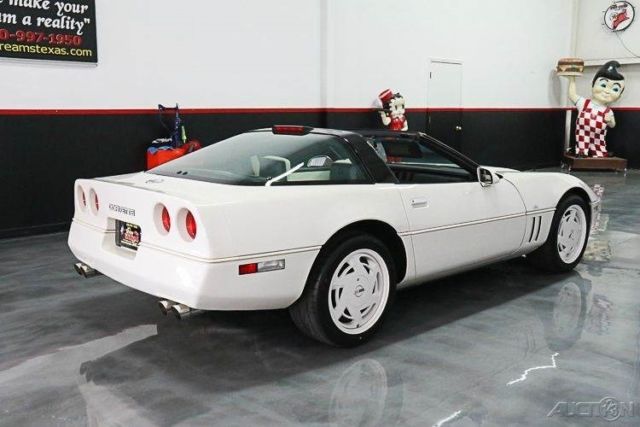 1988 base 2dr hatchback used 5.7l v8 16v automatic rwd