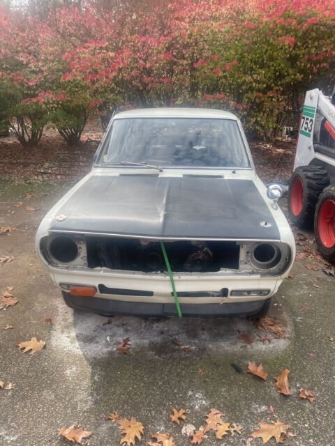 1972 datsun 1200 sr20 fueltech sedan white rwd manual