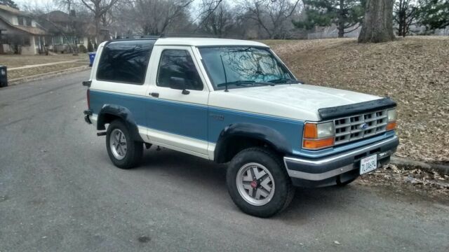 1989 ford bronco ii 4x4, 5 spd, excellent condition, rust free california truck