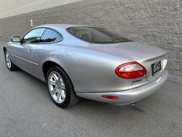 2000 jaguar xk8 base