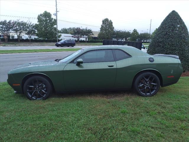 2023 dodge challenger sxt