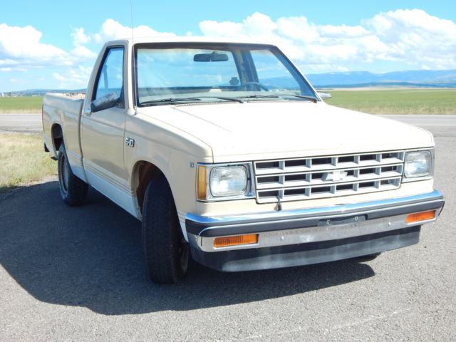 rust free 1982 chevrolet s-10 2 wheel drive short box 4 speed v-6 like elcamino