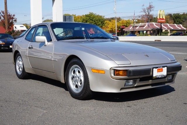 1987 porsche 944 s zermatt silver, low original miles