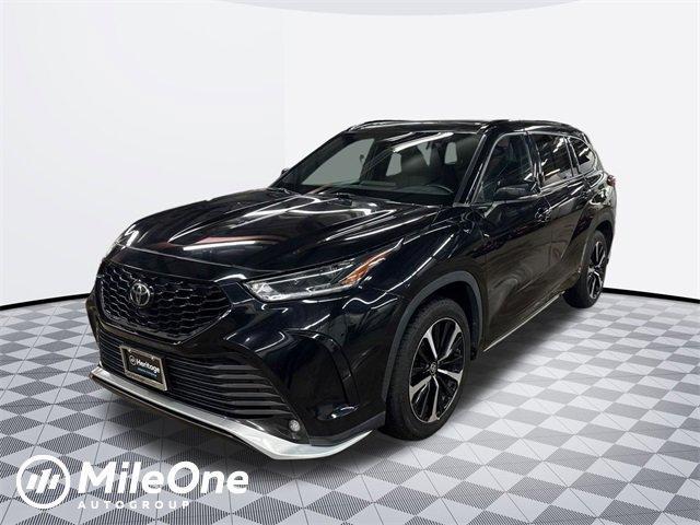 2021 toyota highlander xse
