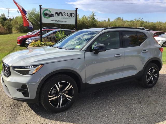 2024 volvo xc40 b5 core bright theme