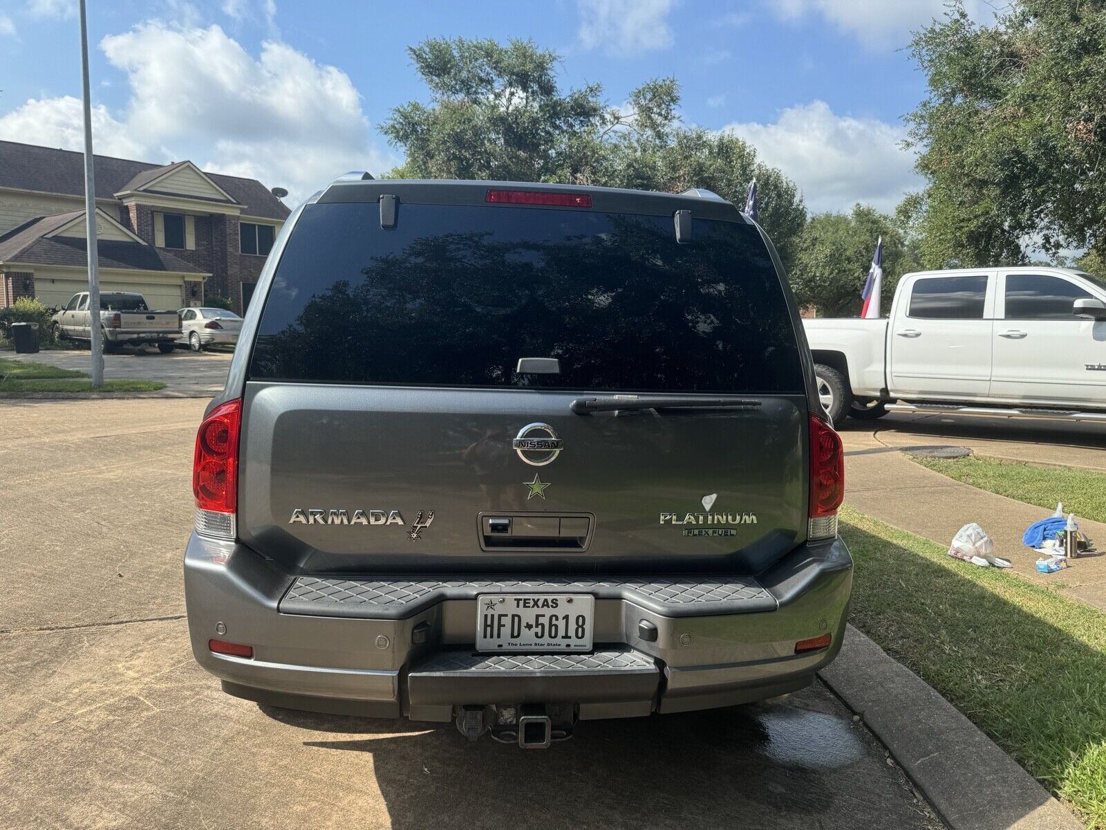 2013 nissan armada platinum