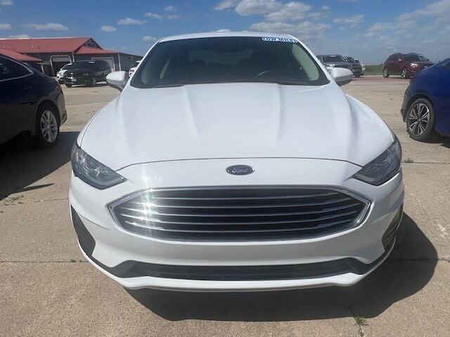 2020 ford fusion se