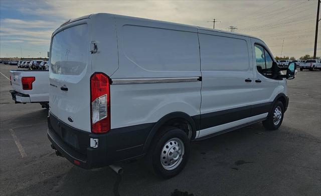 2020 ford transit-250 base
