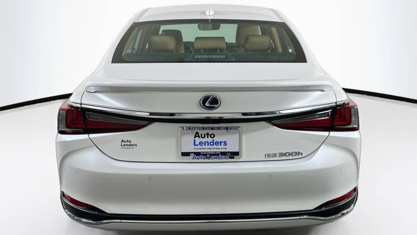 2022 lexus es 300h base