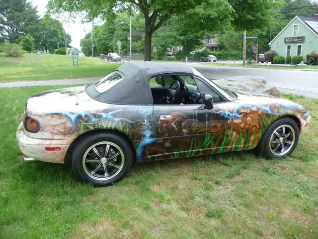 one of a kind 1994 custom mazda miata - very unique paint job safari air brushed