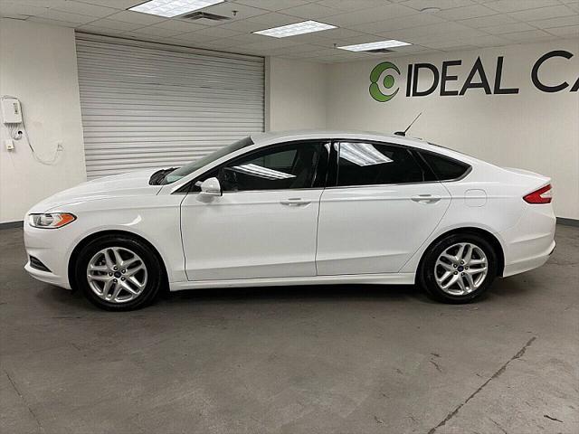 2016 ford fusion se