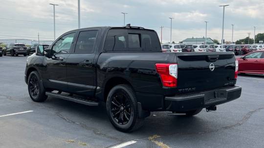 2024 Nissan Titan sv