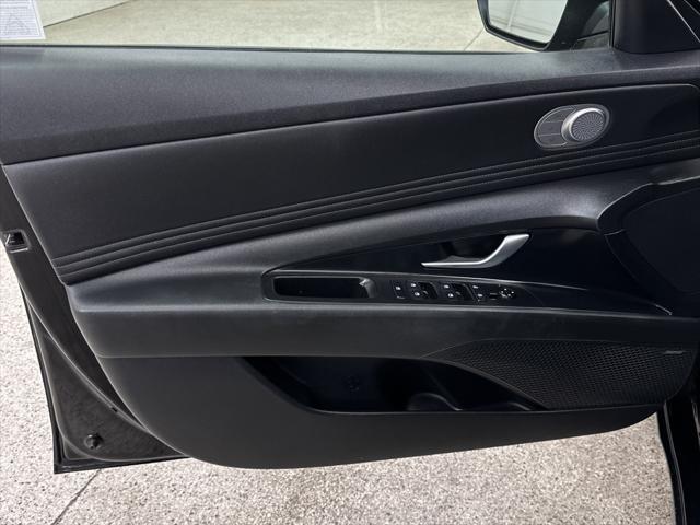 2022 hyundai elantra limited