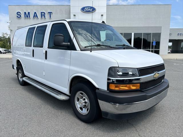 2022 chevrolet express 2500 rwd 2500 regular wheelbase wt