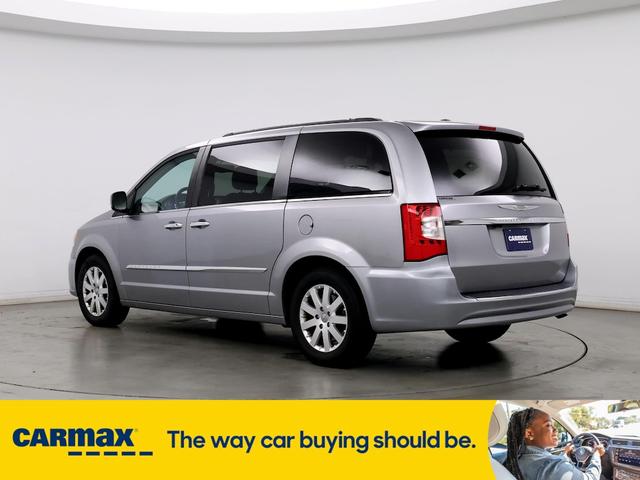 2016 chrysler town & country touring