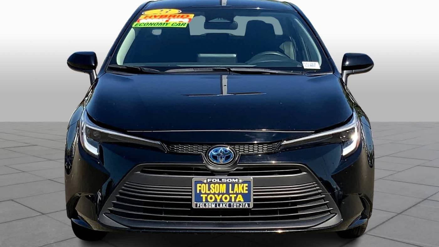 2023 toyota corolla hybrid le
