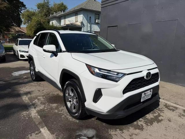 2022 toyota rav4 xle