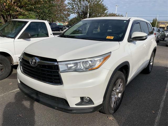 2016 toyota highlander le plus