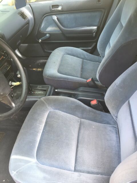 well kept :japan assembled honda accord dx sedan $1500.00 owner got new honda