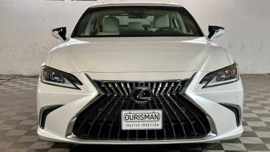 2025 Lexus se