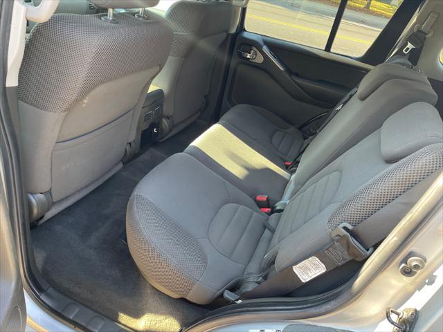 2006 nissan pathfinder le