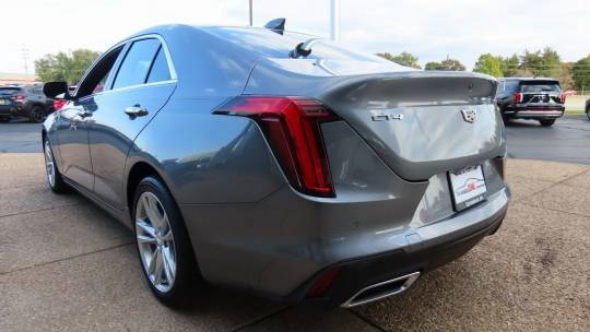 2022 Cadillac CT4