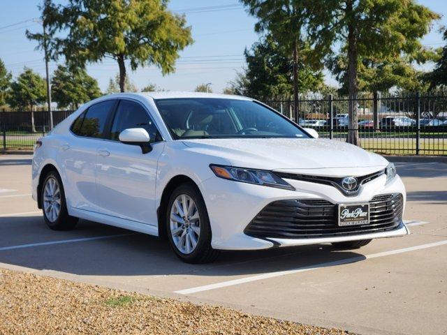 2019 toyota camry l