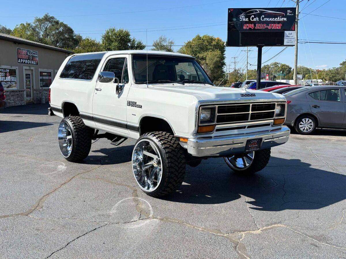 1989 dodge ram charger suv se-150
