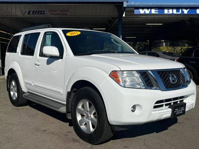 2012 nissan pathfinder sv