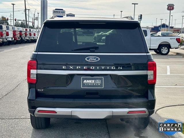 2022 ford expedition xlt