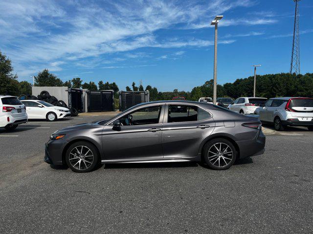 2023 toyota camry se