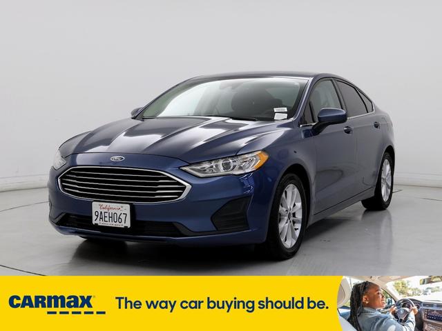 2019 ford fusion se