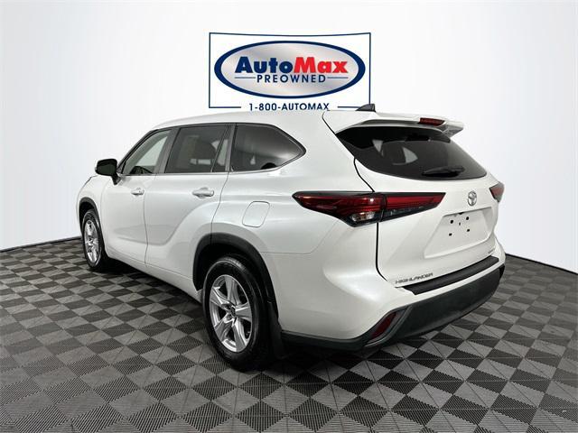 2023 toyota highlander le