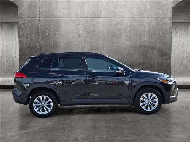 2022 toyota corolla cross le