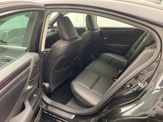 2021 lexus es 300h base