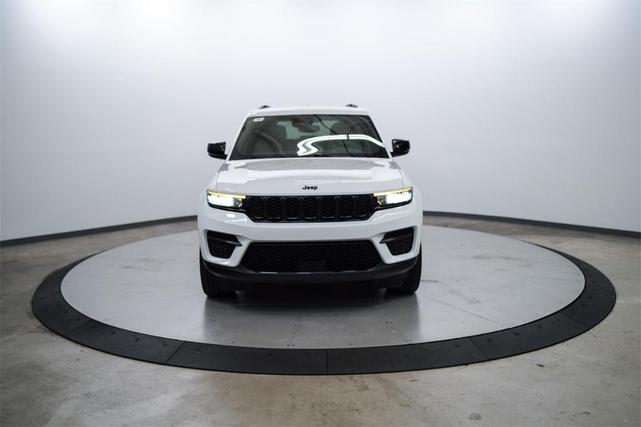 2023 jeep grand cherokee altitude